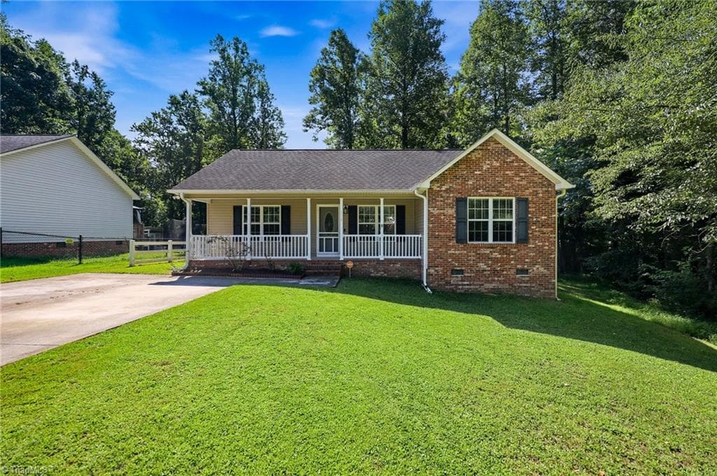 314 Conrad Circle, Thomasville NC 27360