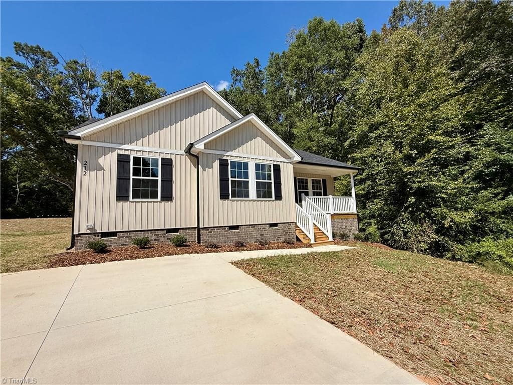 Stick/Site Built at 212 Koontz Avenue, Thomasville NC 27360, photo 19 of 20