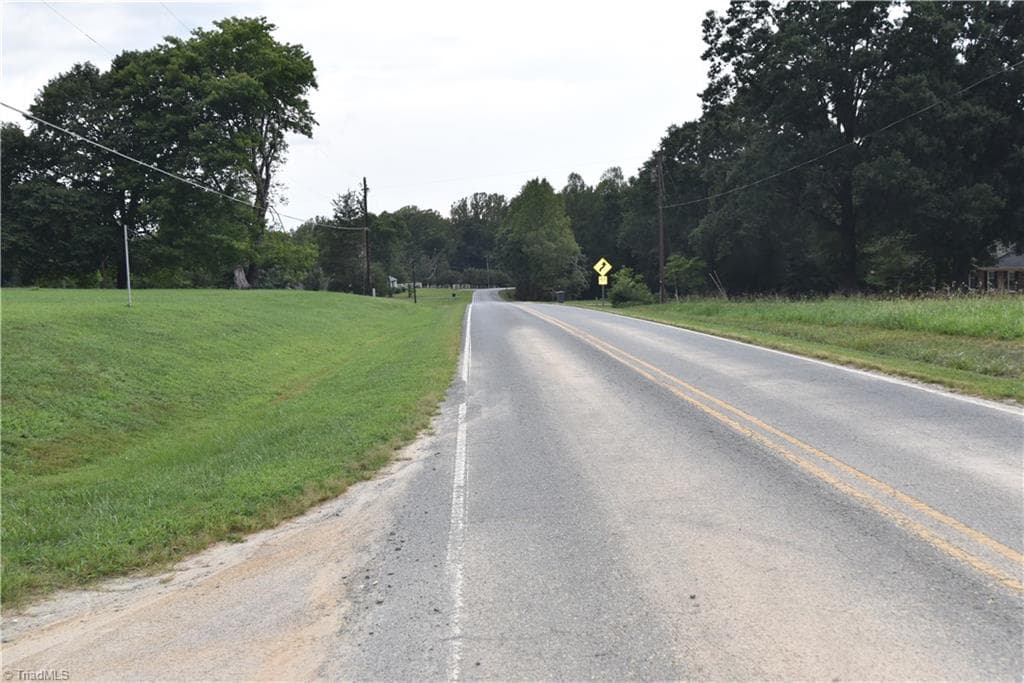 Stick/Site Built at 4190 Grubbs Road, Walkertown NC 27051, Walkertown, photo 5 of 24
