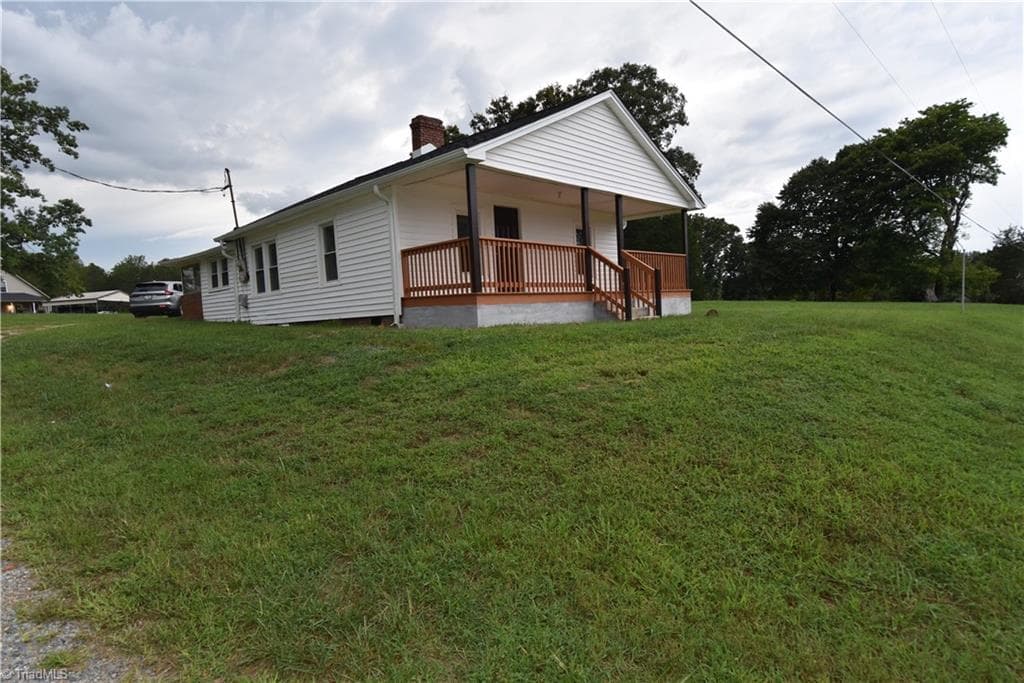 Stick/Site Built at 4190 Grubbs Road, Walkertown NC 27051, photo 4 of 24