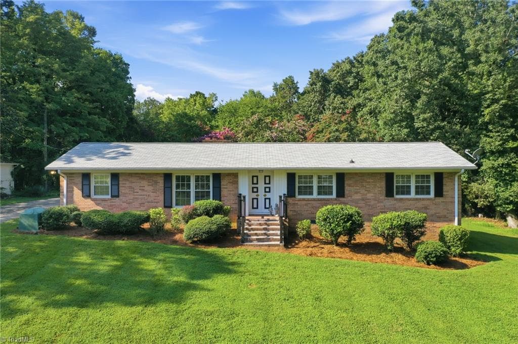 Stick/Site Built at 3822 Quail Run Lane, Burlington NC 27215, Burlington, photo 2 of 45