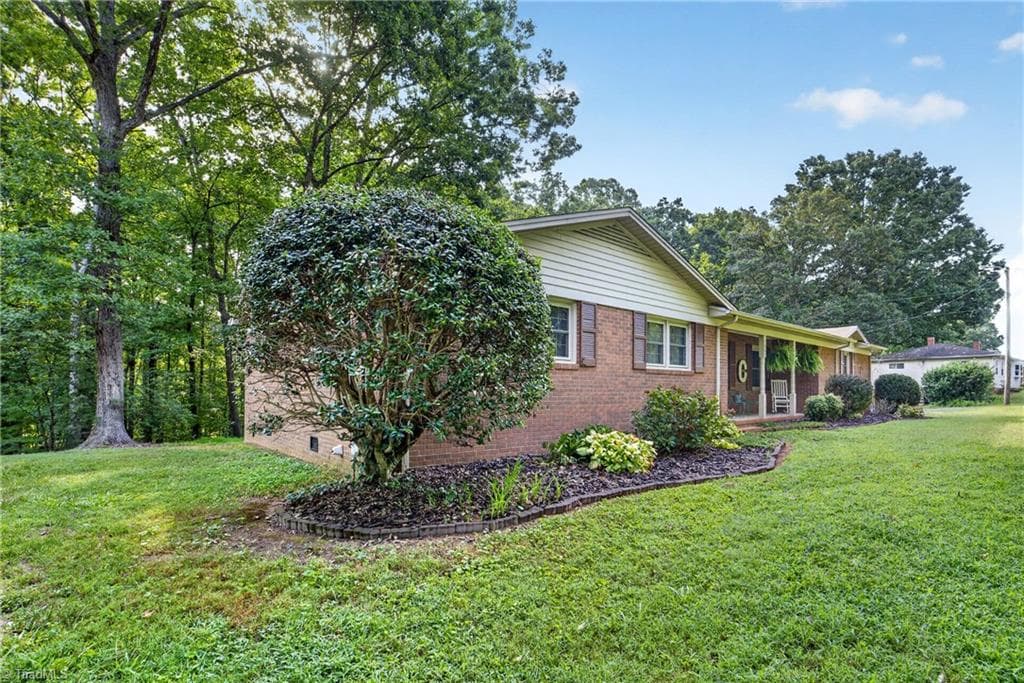 Stick/Site Built at 1949 Brook Drive, Asheboro NC 27205, photo 6 of 44