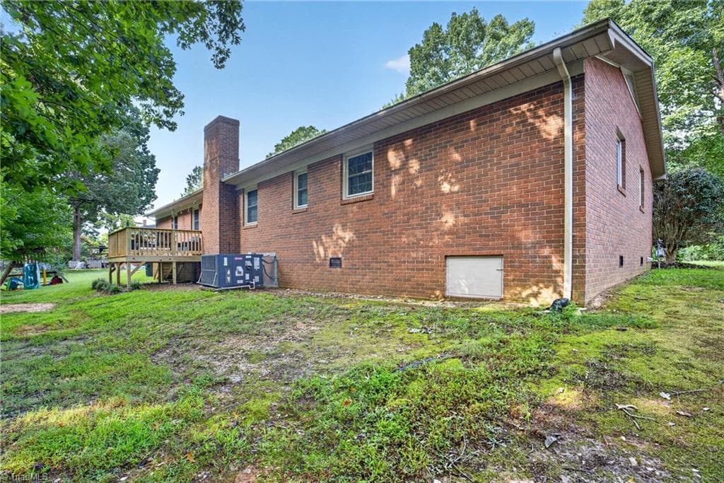 Stick/Site Built at 1949 Brook Drive, Asheboro NC 27205, photo 13 of 44