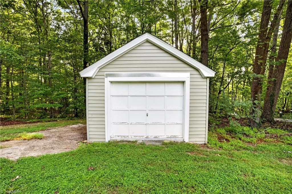 Stick/Site Built at 1949 Brook Drive, Asheboro NC 27205, photo 9 of 44