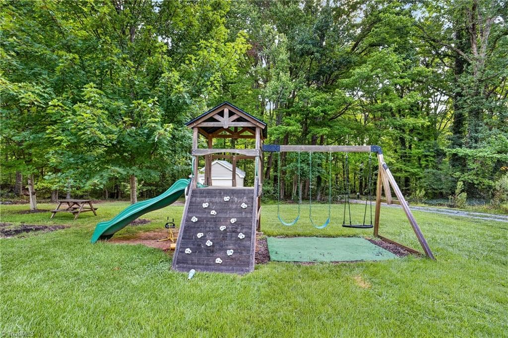 Stick/Site Built at 1949 Brook Drive, Asheboro NC 27205, photo 19 of 44