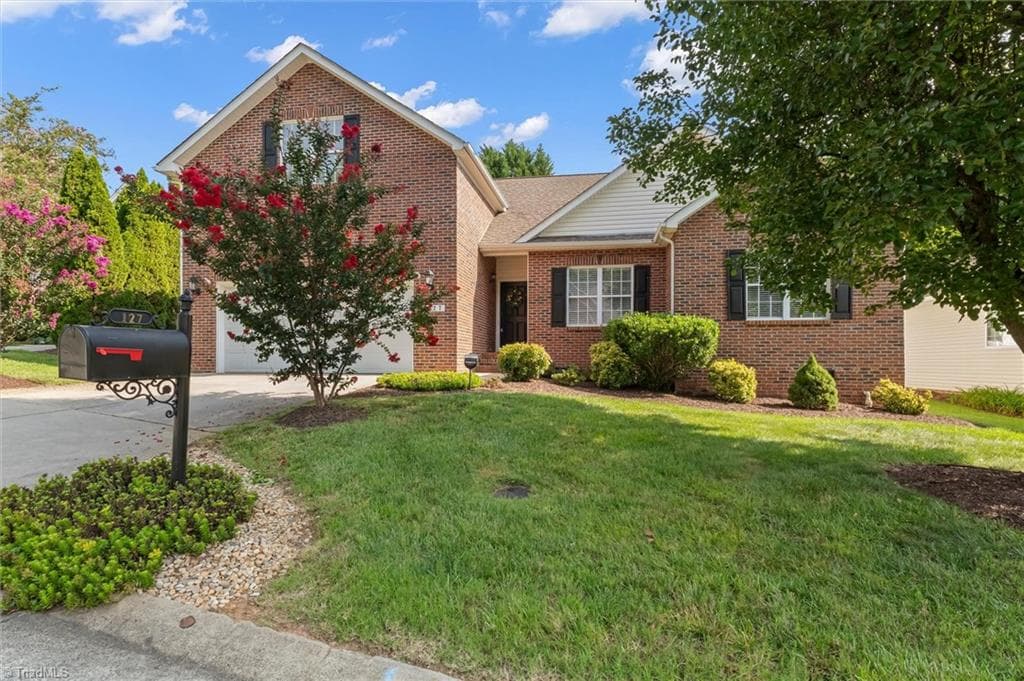 127 Brooks Landing Drive, Winston-Salem NC 27106
