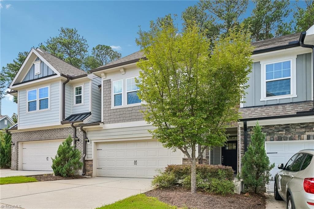 Stick/Site Built at 605 Newlyn Drive, Raleigh NC 27606, Raleigh, photo 7 of 78