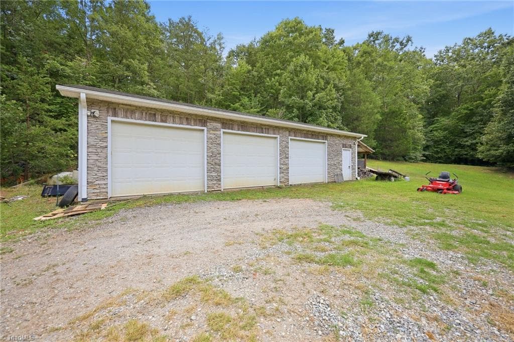 Manufactured Home at 320 Stanley Road, Stokesdale NC 27357, Stokesdale, photo 33 of 50