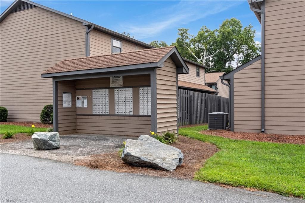 Stick/Site Built at 440 Vista Circle # A, Winston-Salem NC 27106, Winston-Salem, photo 26 of 29