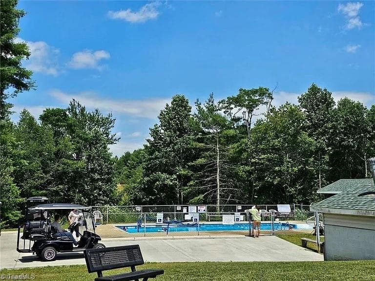 Manufactured Home at 189 Club House Drive, Ennice NC 28623, photo 36 of 37