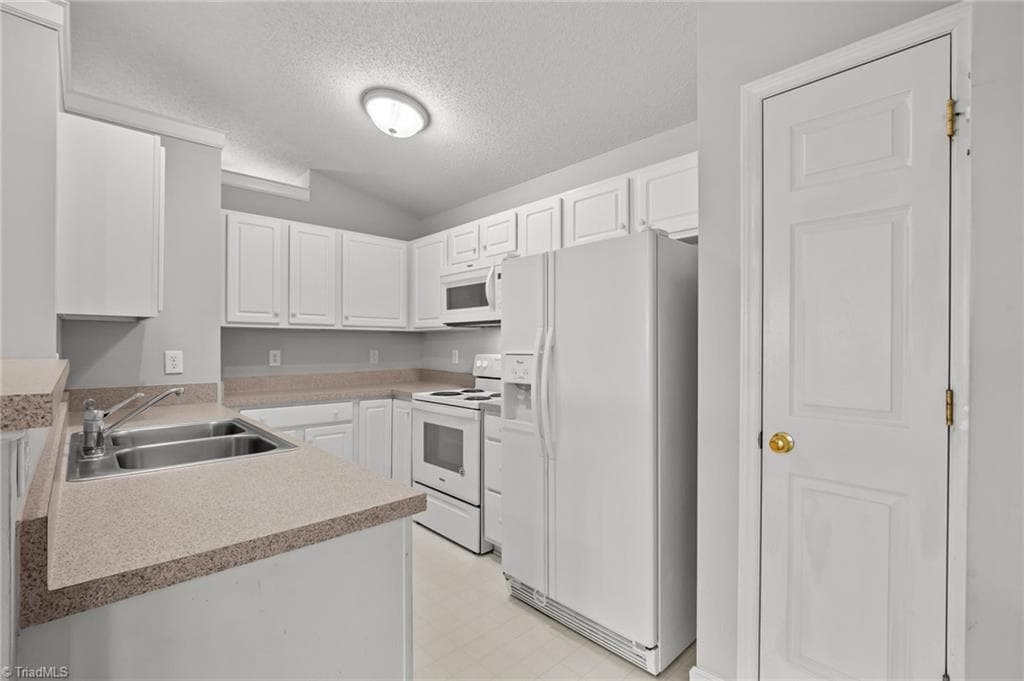 Stick/Site Built at 831 Timberline Ridge Court, Winston-Salem NC 27106, Winston-Salem, photo 12 of 31