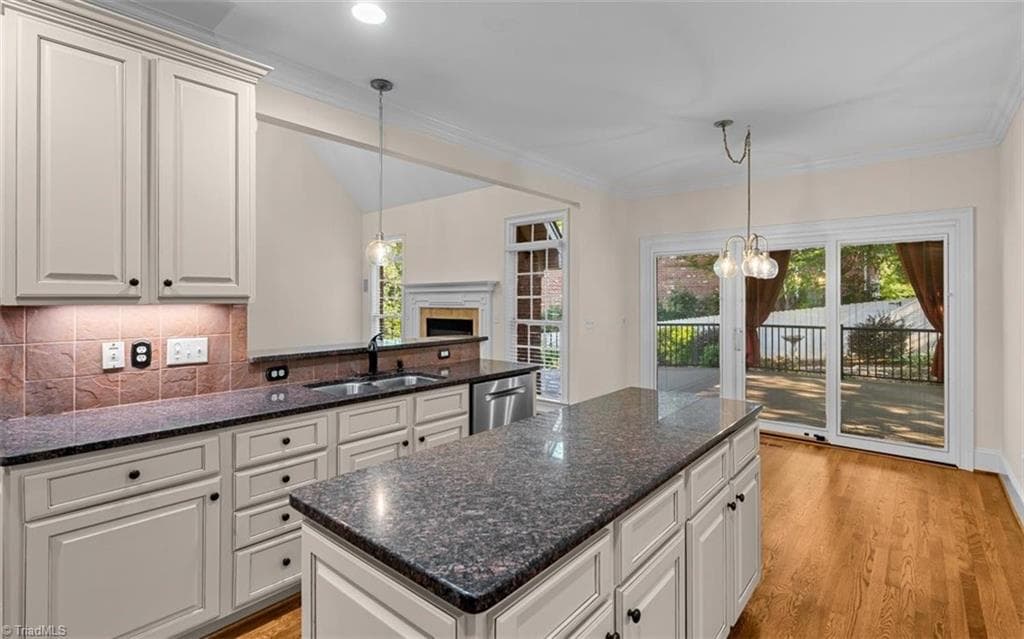 Stick/Site Built at 1 Rosebay Lane, Greensboro NC 27455, photo 11 of 50