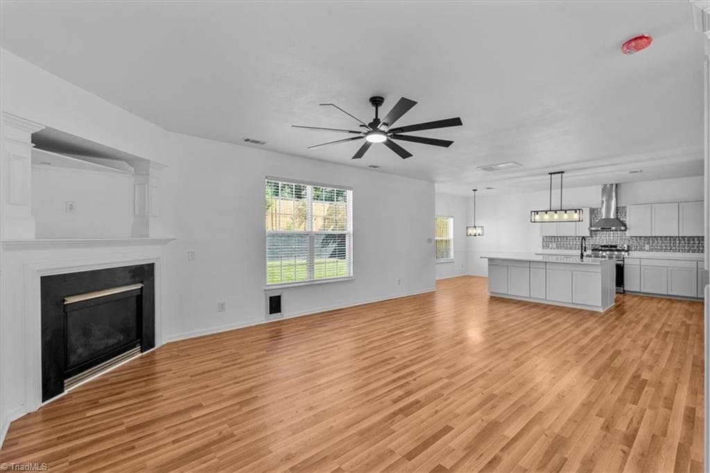 Stick/Site Built at 884 Jennifer Lane, High Point NC 27265, photo 9 of 50
