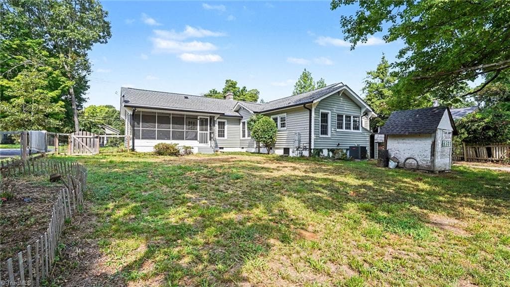 Stick/Site Built at 411 S Elam Avenue, Greensboro NC 27403, photo 26 of 31