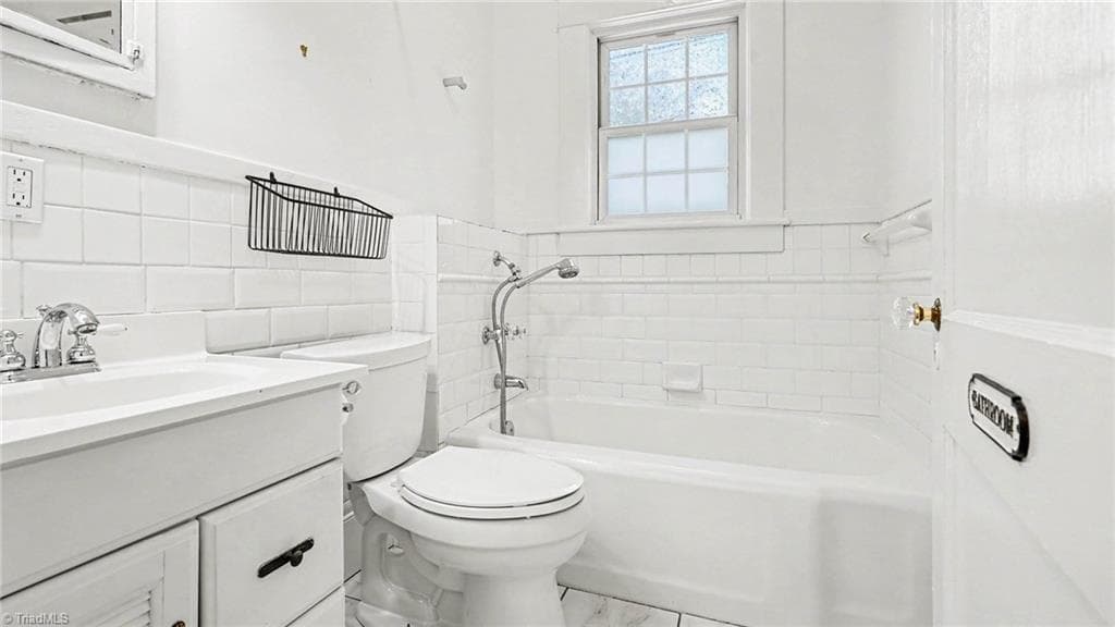 Stick/Site Built at 411 S Elam Avenue, Greensboro NC 27403, photo 21 of 31