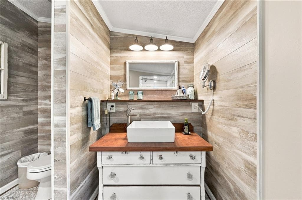 Manufactured Home at 670 & 552 Whitley Road, Siler City NC 27344, photo 24 of 50