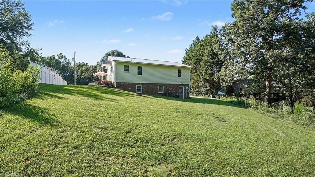 Stick/Site Built at 162 Oak Ridge Place, Mount Airy NC 27030, photo 23 of 27