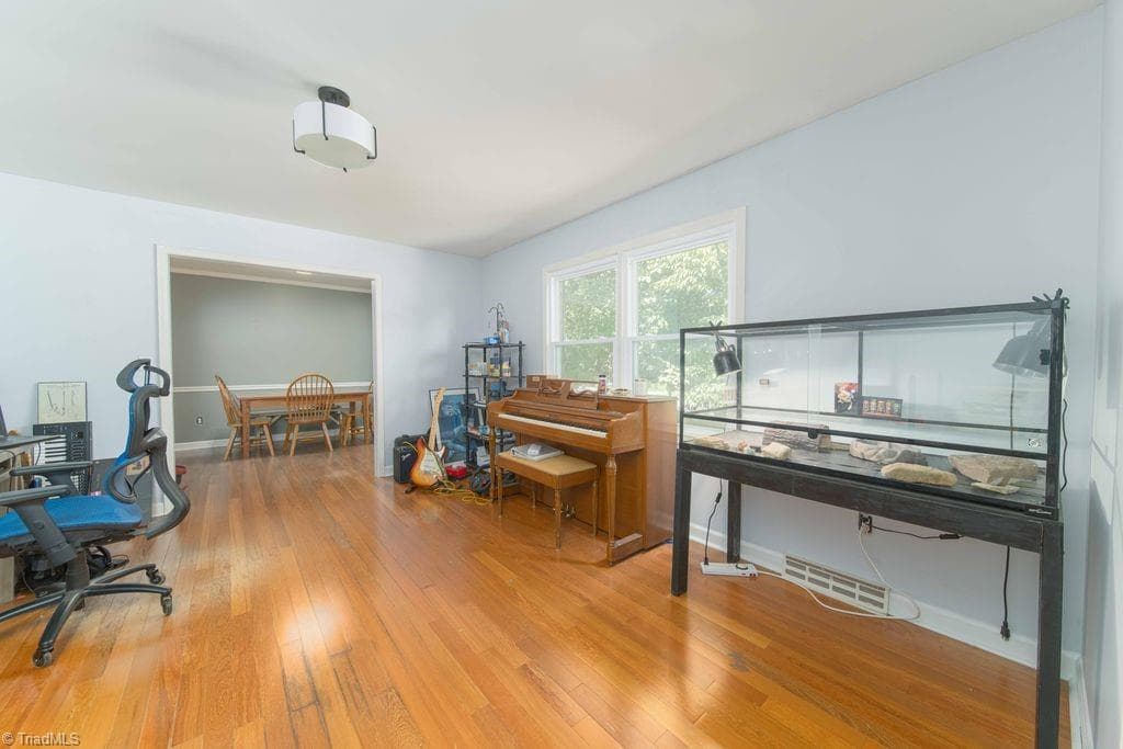 Stick/Site Built at 5912 Puritan Lane, Winston-Salem NC 27103, photo 3 of 26