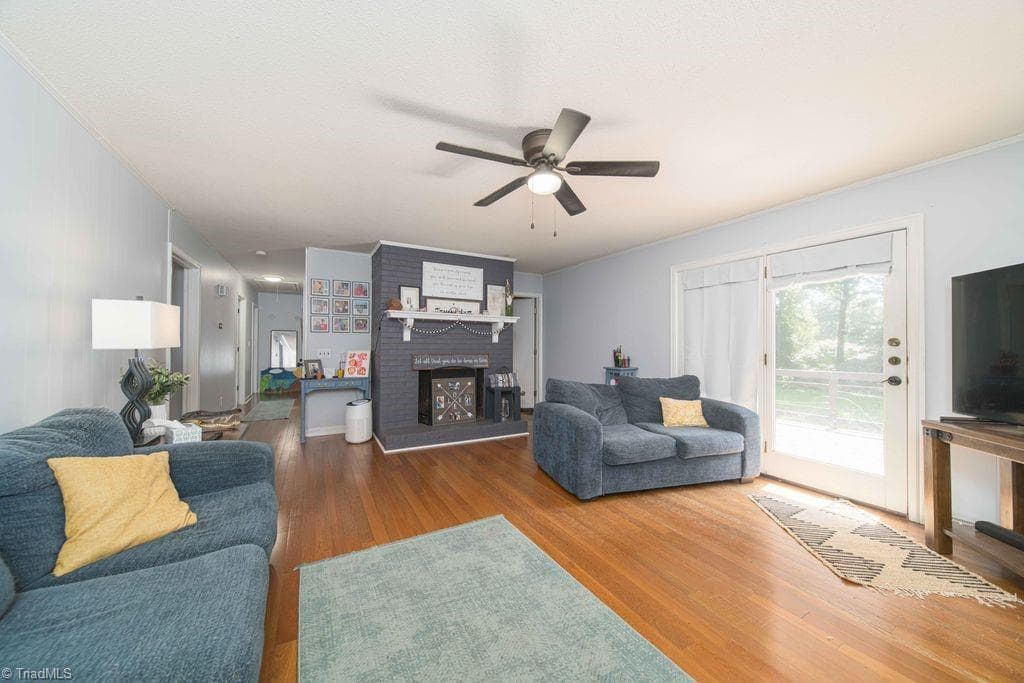 Stick/Site Built at 5912 Puritan Lane, Winston-Salem NC 27103, photo 5 of 26