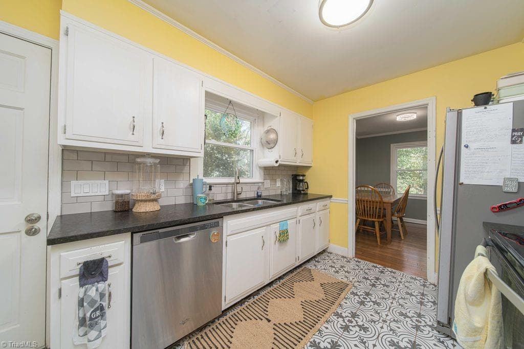 Stick/Site Built at 5912 Puritan Lane, Winston-Salem NC 27103, photo 9 of 26