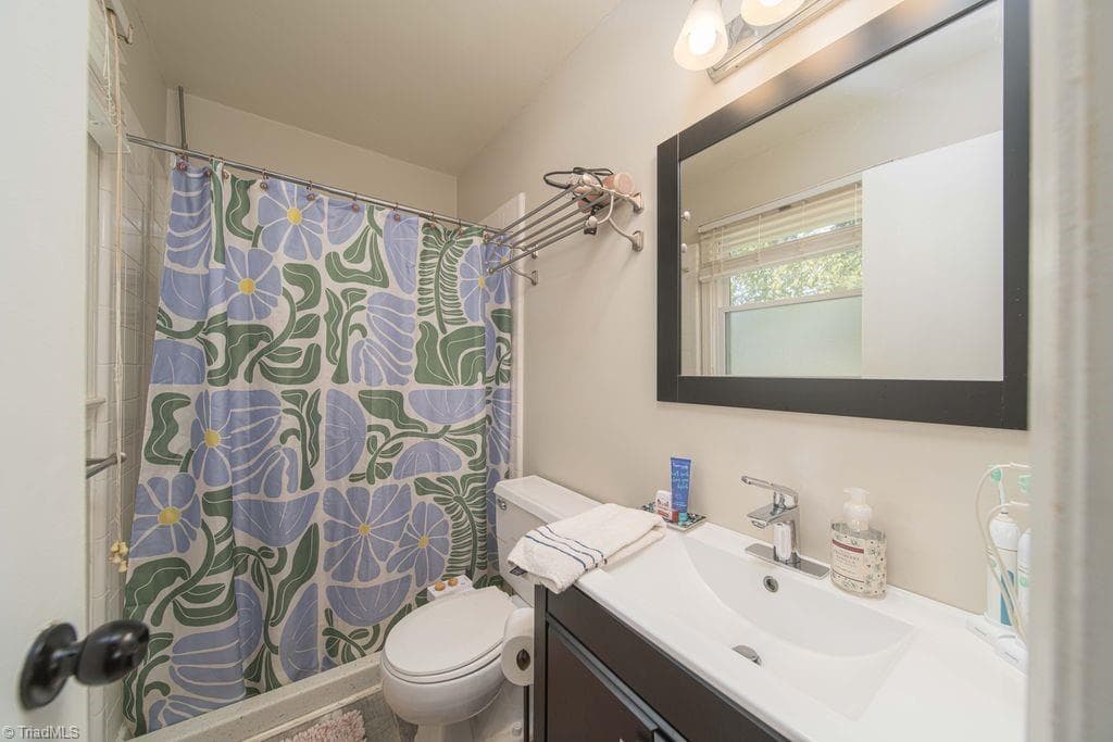 Stick/Site Built at 5912 Puritan Lane, Winston-Salem NC 27103, photo 14 of 26