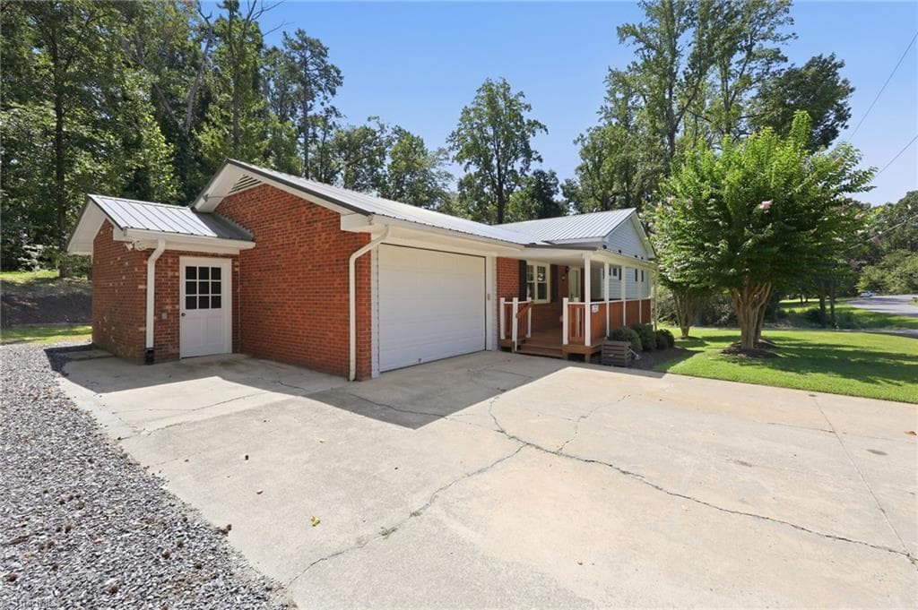 Stick/Site Built at 484 Newbern Avenue, Asheboro NC 27205, photo 44 of 50