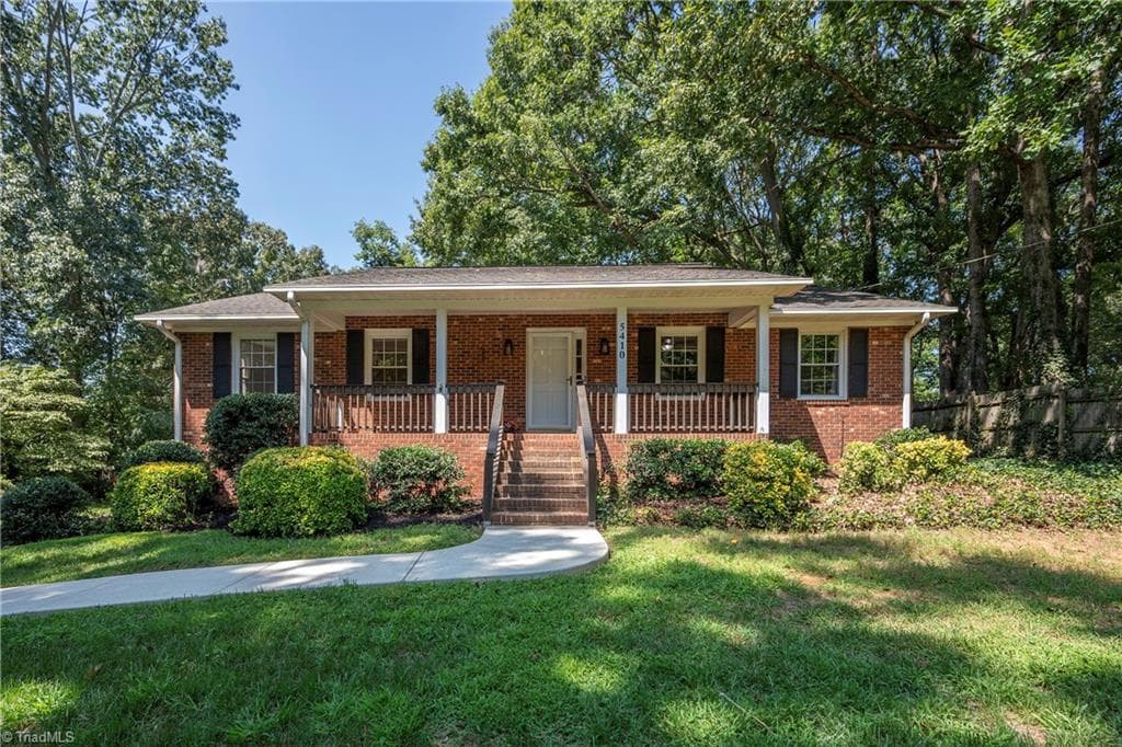 5410 Nestleway Drive, Clemmons NC 27012