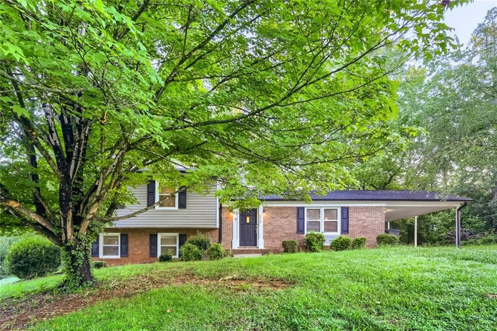 2312 Barnsley Court, Winston-Salem NC 27106