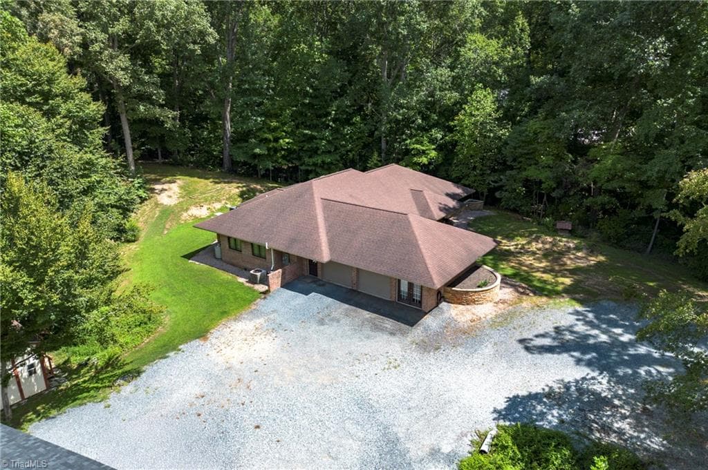 Stick/Site Built at 381 Hunters Point, Lexington NC 27295, Lexington, photo 40 of 45