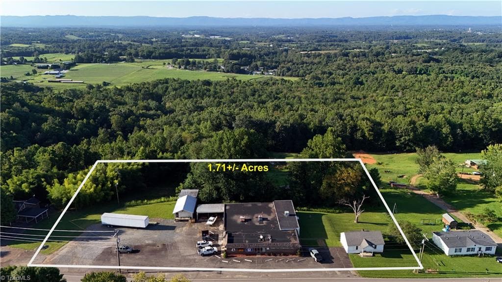 Office at 1314 Old US Highway 601, Mount Airy NC 27030, photo 2 of 18