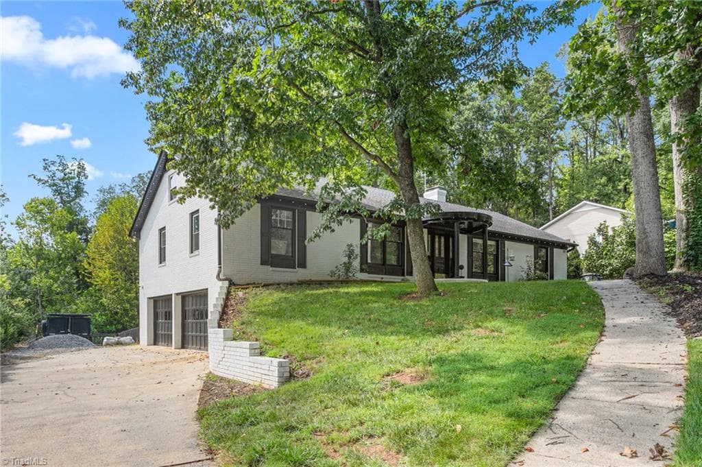 1200 Quail Hollow Road, Kernersville NC 27284