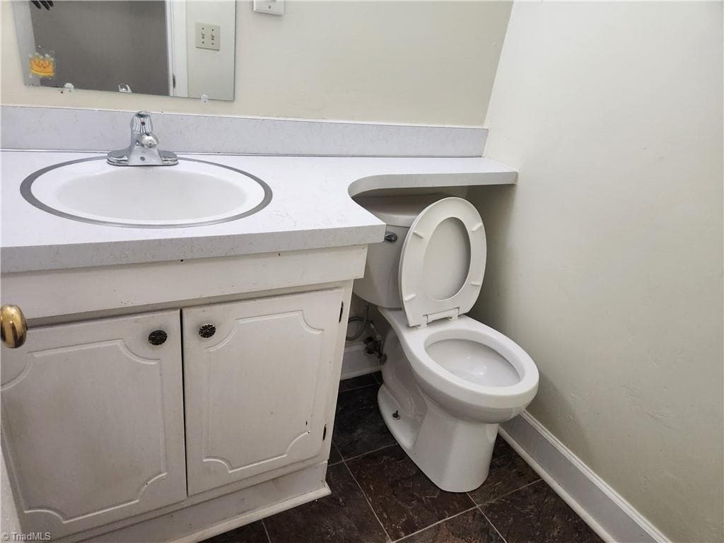 Stick/Site Built at 2922 Ramsgate Court, Winston-Salem NC 27106, Winston-Salem, photo 33 of 40