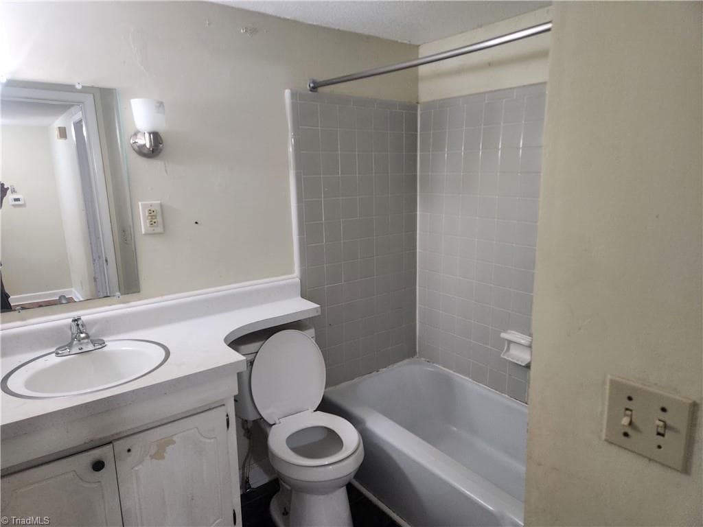 Stick/Site Built at 2922 Ramsgate Court, Winston-Salem NC 27106, Winston-Salem, photo 23 of 40