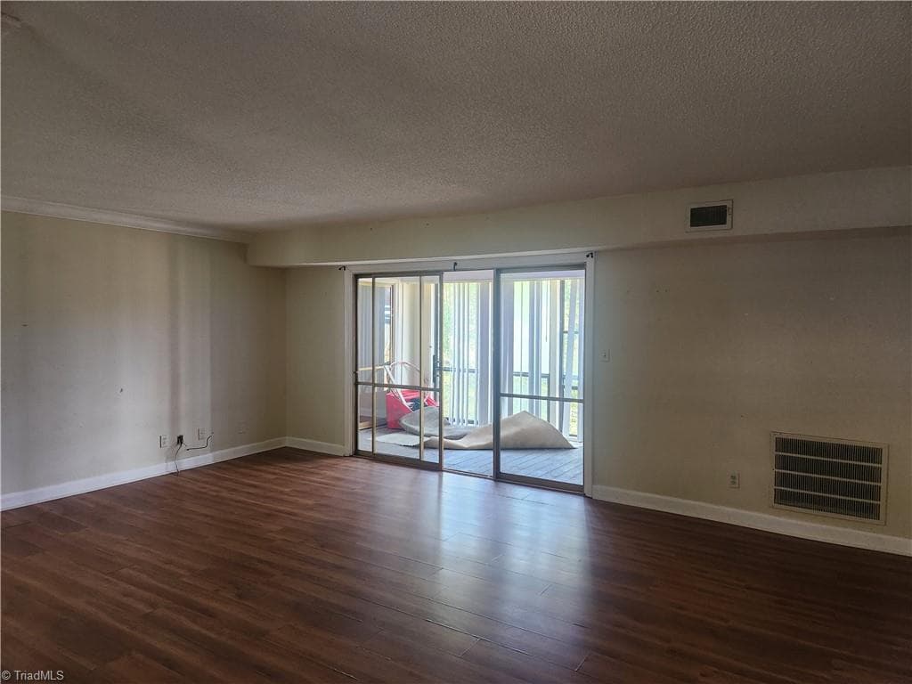 Stick/Site Built at 2922 Ramsgate Court, Winston-Salem NC 27106, Winston-Salem, photo 9 of 40