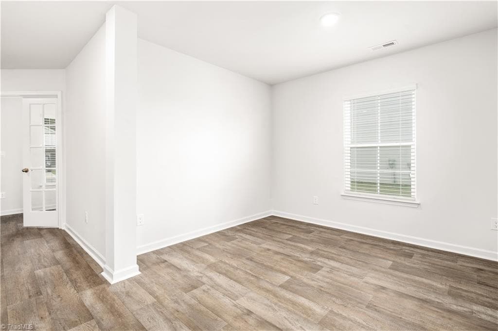 Stick/Site Built at 7 Jubilee Court, Greensboro NC 27406, photo 6 of 18