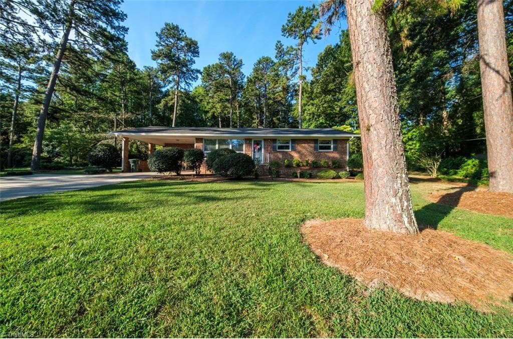 221 Westwood Avenue, Thomasville NC 27360