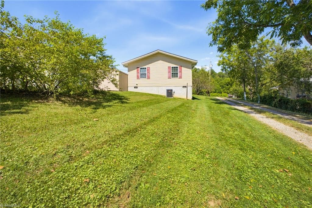 Stick/Site Built at 219 E Oakview Road, Asheville NC 28806, Asheville, photo 27 of 30