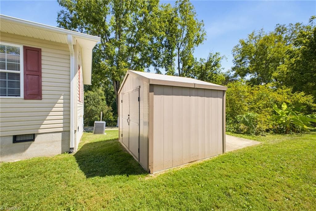 Stick/Site Built at 219 E Oakview Road, Asheville NC 28806, Asheville, photo 29 of 30