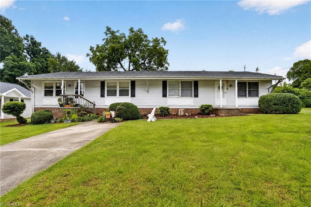 Duplex at 1135A&B, 1141A&B, 1147A&B S Cox Street, Asheboro NC 27203, Asheboro, photo 71 of 96