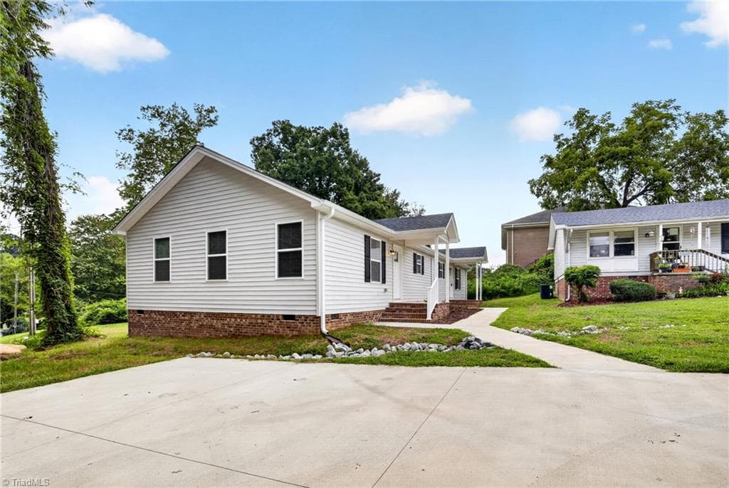 Duplex at 1135A&B, 1141A&B, 1147A&B S Cox Street, Asheboro NC 27203, Asheboro, photo 75 of 96