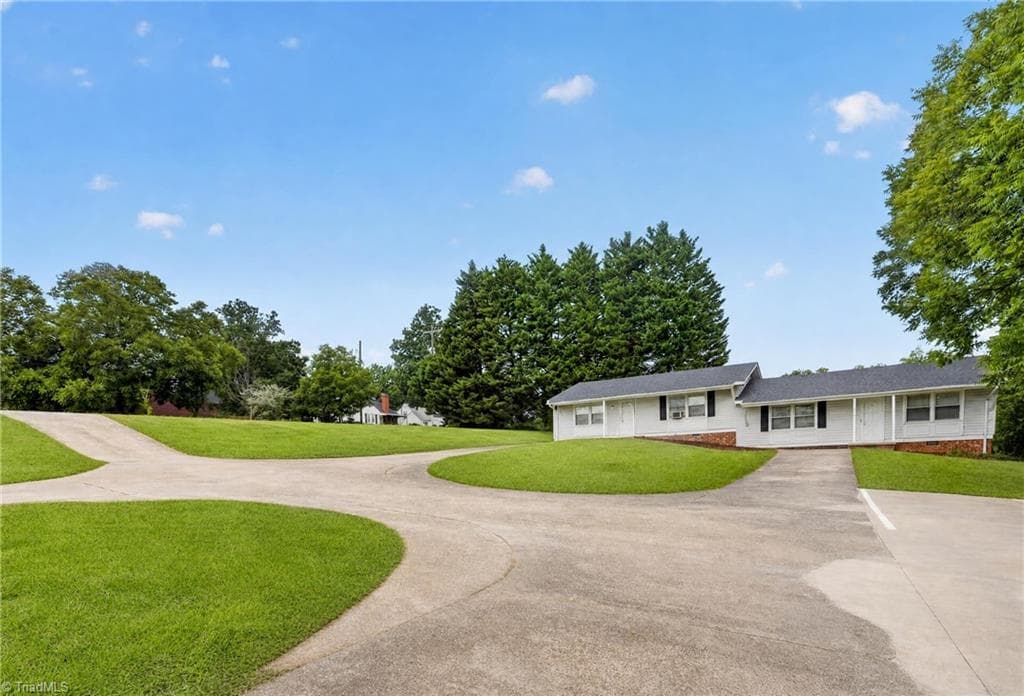 Duplex at 1135A&B, 1141A&B, 1147A&B S Cox Street, Asheboro NC 27203, Asheboro, photo 89 of 96