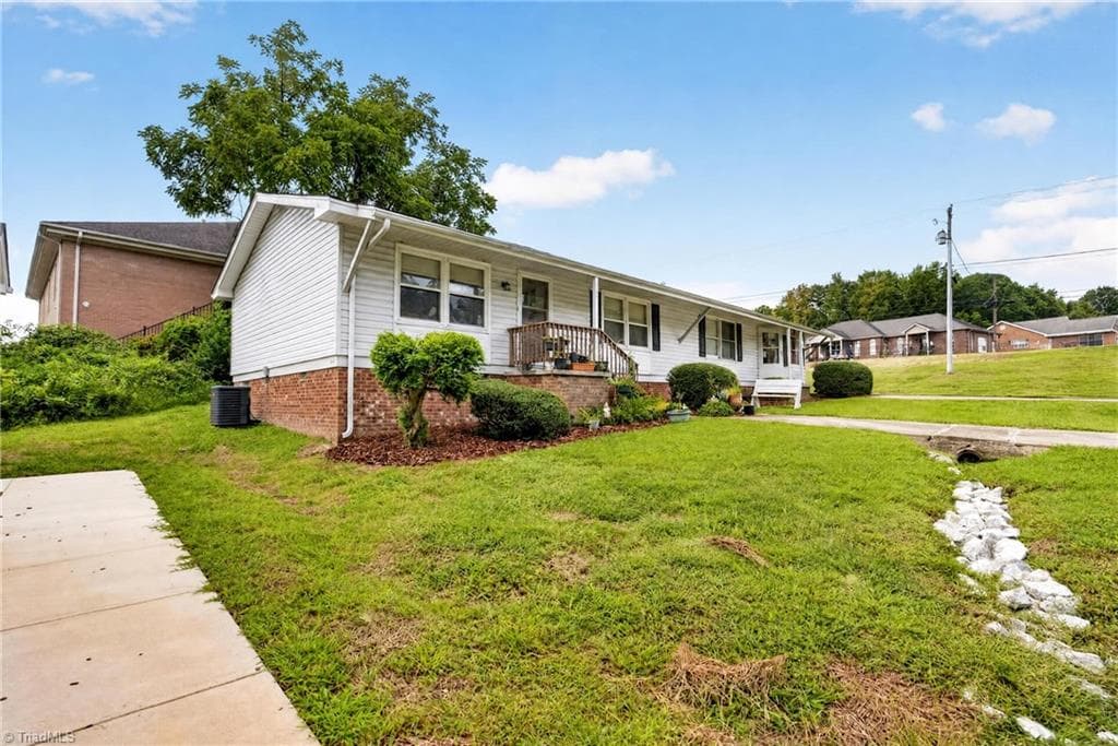 Duplex at 1135A&B, 1141A&B, 1147A&B S Cox Street, Asheboro NC 27203, Asheboro, photo 87 of 96