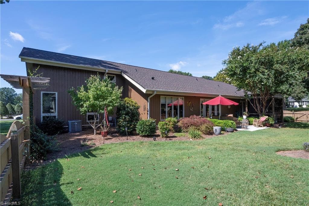 Stick/Site Built at 109 Holly Circle, Bermuda Run NC 27006, Bermuda Run, photo 7 of 47