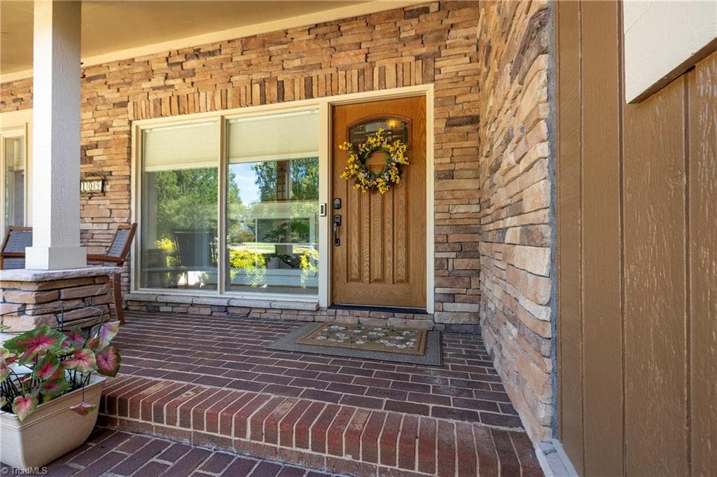 Stick/Site Built at 109 Holly Circle, Bermuda Run NC 27006, Bermuda Run, photo 8 of 47