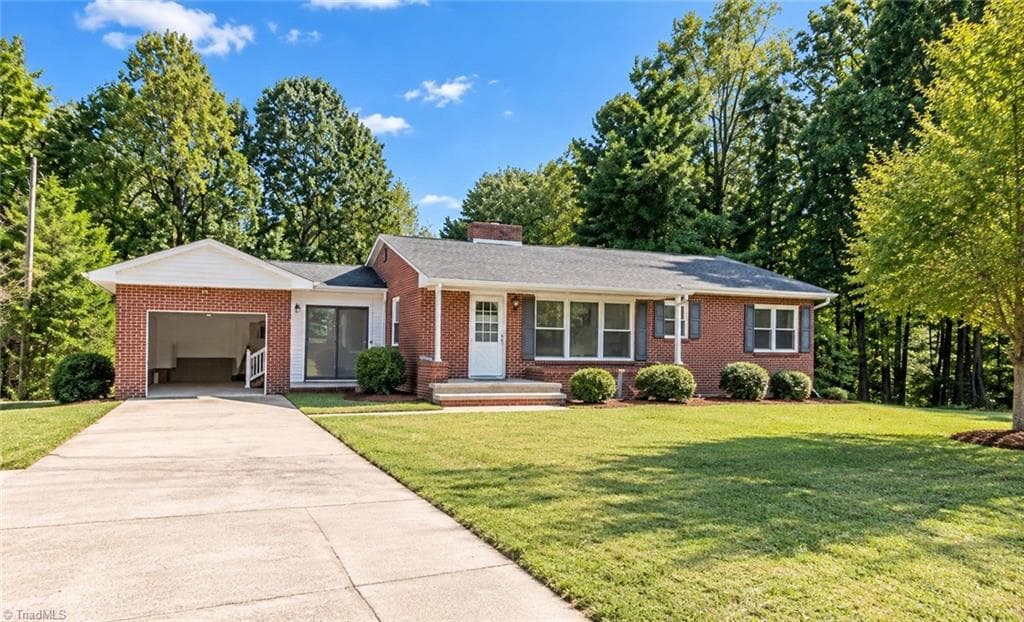 1428 US Highway 311 N, Walnut Cove NC 27052