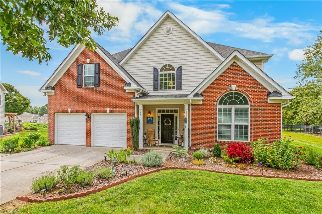 108 Lakepoint Drive, Bermuda Run NC 27006