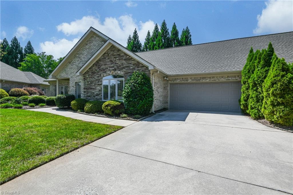 Stick/Site Built at 6309 Stone Gables Court, Jamestown NC 27282, Jamestown, photo 6 of 36