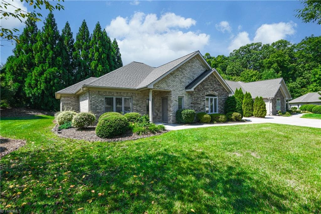 Stick/Site Built at 6309 Stone Gables Court, Jamestown NC 27282, Jamestown, photo 8 of 36