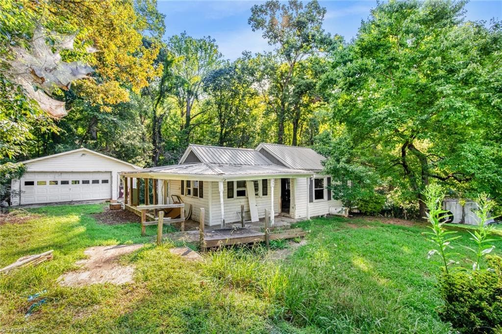 123 Old Linville Road, Kernersville NC 27284