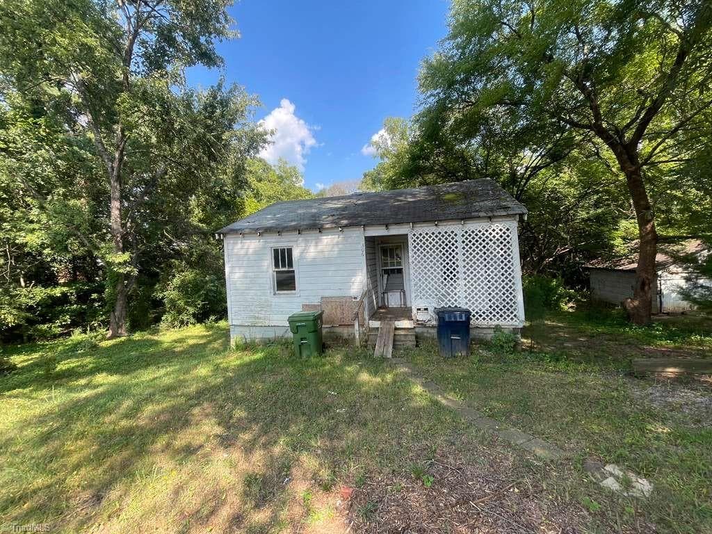 306 Moore Drive, Lexington NC 27292